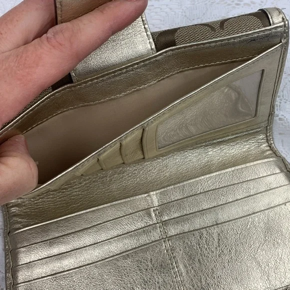 Vintage Coach Leather Fabric Wallet Signature C Turnkey opening Tan Gold shine - Picture 7 of 16